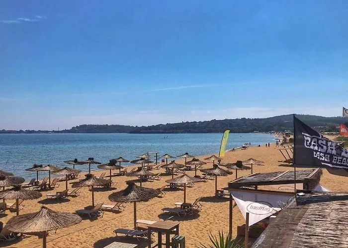 مكان تخييم шангри ла - 2, плаж градина